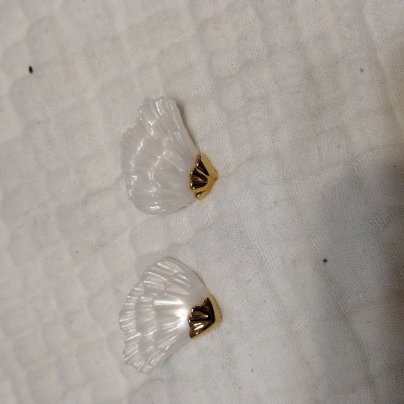 Vintage Jewelry - Vintage retro Chic earrings white plastic fan shaped shells with goldtone trim